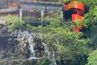 安吉听涧山川设计民宿·听涧私厨餐厅 User Photo