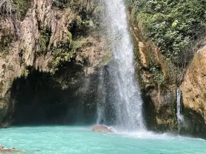 Inambakan Falls