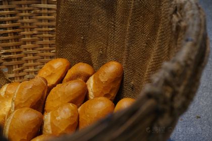 Madam Khanh - The Banh Mi Queen