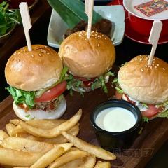 Match Box Bar User Photo