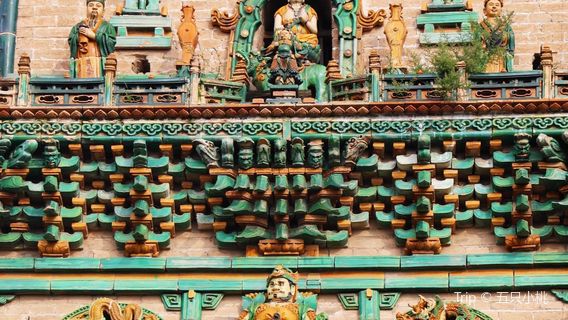 Lingguang Temple Glazed Pagoda