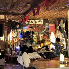 PARACHUTE TOWER BAR User Photo