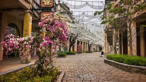 Guangdong Chikan Ancient Town Overseas Chinese International Tourism Resort - Inner Square