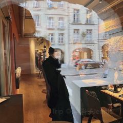 Einstein cafe & bel etage User Photo