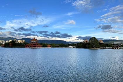 火烧房子菊花米线(兴盛路店)