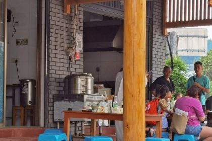 茂元麻辣牛肉面