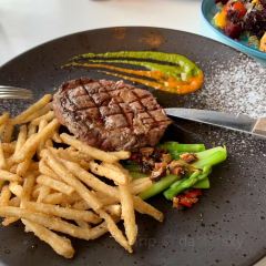 Escape Caffe & Lounge User Photo