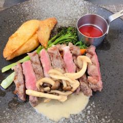 Escape Caffe & Lounge User Photo