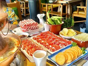 Baiweixian Hot Pot