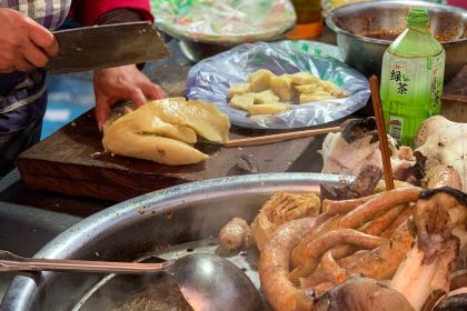 MING ZHU SHI CHANG YE SHI