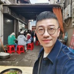 Zhenweiyuanjianjiao User Photo