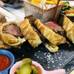 Le Petit Paris - French Restaurant User Photo