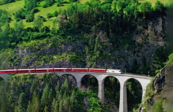 Pulsa Bar & Lounge Restaurant