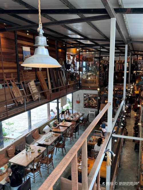 (un)FASHION District S39
