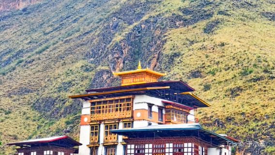 Dochula Chorten