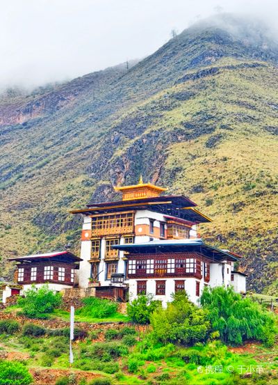 Dochula Chorten