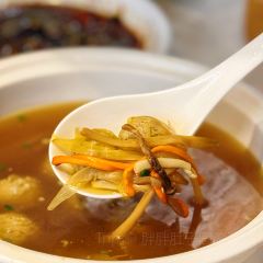 Niancai (yangguangshiji'aotelaisidian) User Photo