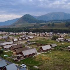 禾木老村山庄 User Photo