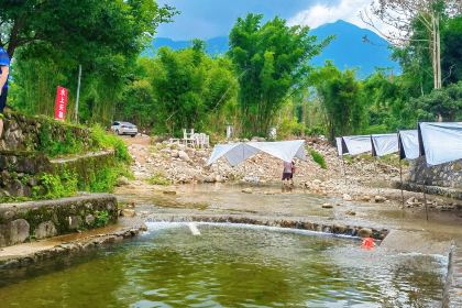 罗浮山天然谷(那里花开店)