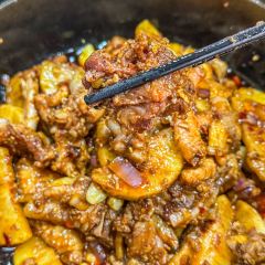 自蚝餐厅·功夫鸡蛙煲·牛腩·牛杂煲 User Photo