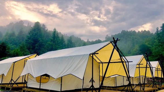 chuan yan shan qian li gu zhai fang che lu ying di