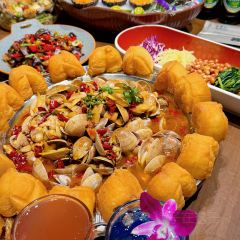 乞老板海鲜烧烤•甜麻肥蛤•海胆•海肠捞饭(山大店) 여행 사진