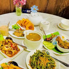 Precious Old China User Photo