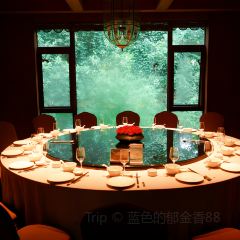 XIN RONG JI XIAN JU DIAN User Photo