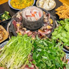 山下人家·土砂锅腊排馆(青城山店) User Photo