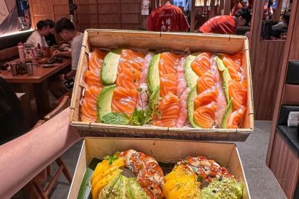 和萌日式料理炭火烤肉（義烏之心店）