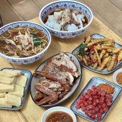 弥勒竹园甩三碗卤鸡店 User Photo