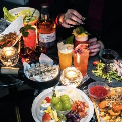 DOT Whiskey Club 여행 사진