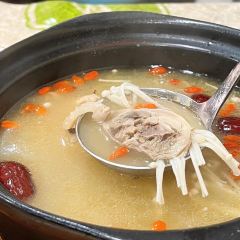 猪肚鸡广式风味(老雄风店) User Photo