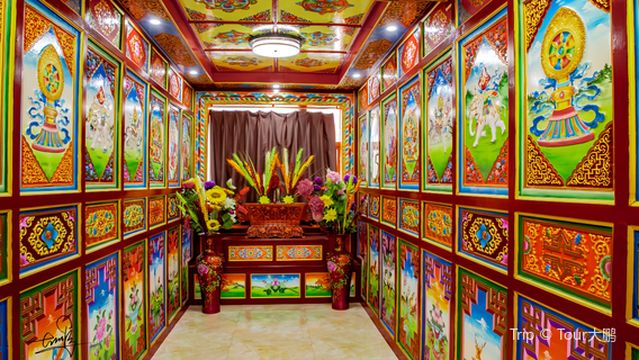 Aling Jixiang Tibetan Village