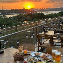 Top Lounge User Photo