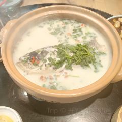 YU YAN LOU User Photo