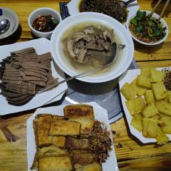 Yiweimarouguan User Photo