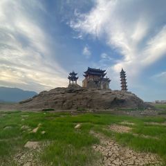 YING JIE XIAOCHI User Photo