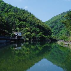LING BEI YUE LIANG WAN SHAN ZHUANG LING BEI SHAN ZHUANG User Photo