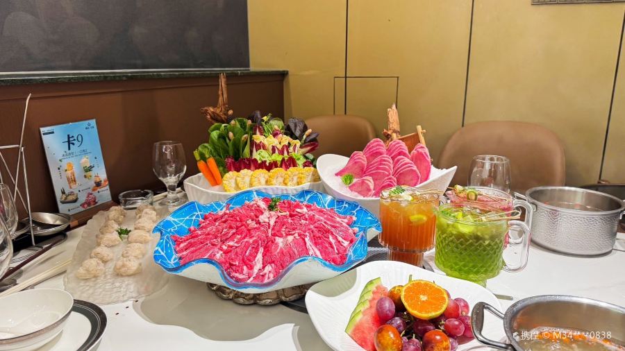 鼎尚养生火锅店