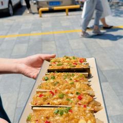乞老板海鲜烧烤•甜麻肥蛤•海胆•海肠捞饭(山大店) 여행 사진