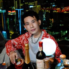 Suzie's Sky Bar User Photo