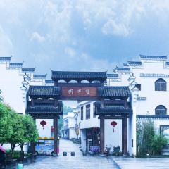 YING JIE XIAOCHI User Photo