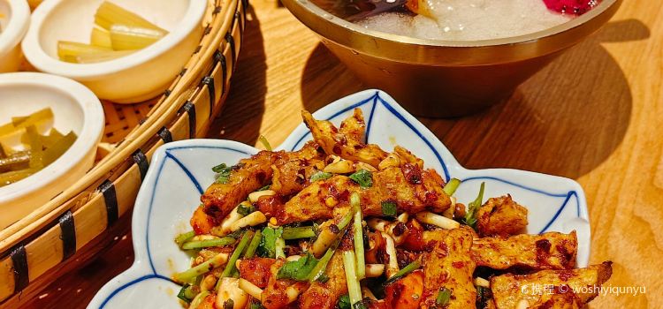 包整·贵州小吃研究中心(观山湖店)
