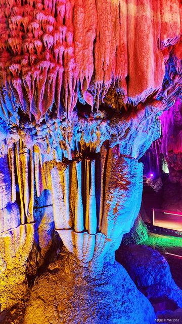Tongjiang Nuoshuihe Karst Cave Wonders