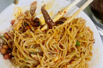 支记牛肉粉馆(大府公园店)