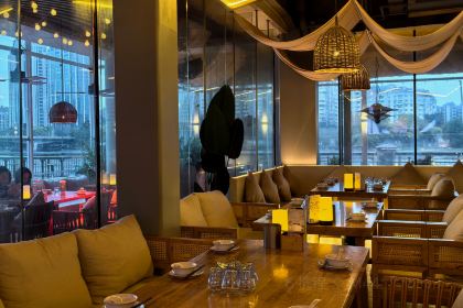 离岸江景餐吧(江滨中大道店)