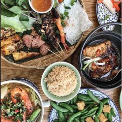 Anh and Chi User Photo