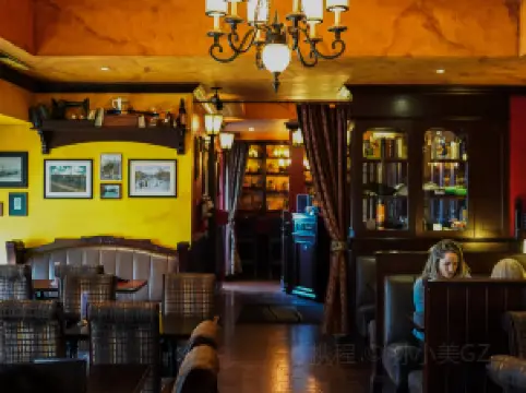 Doc Magilligan's Restaurant & Irish Pub