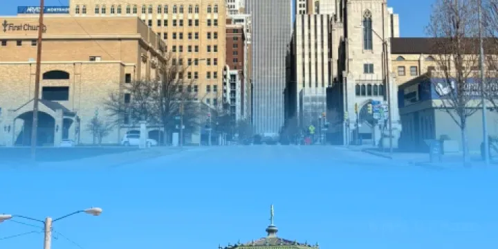 The Bull in the Alley